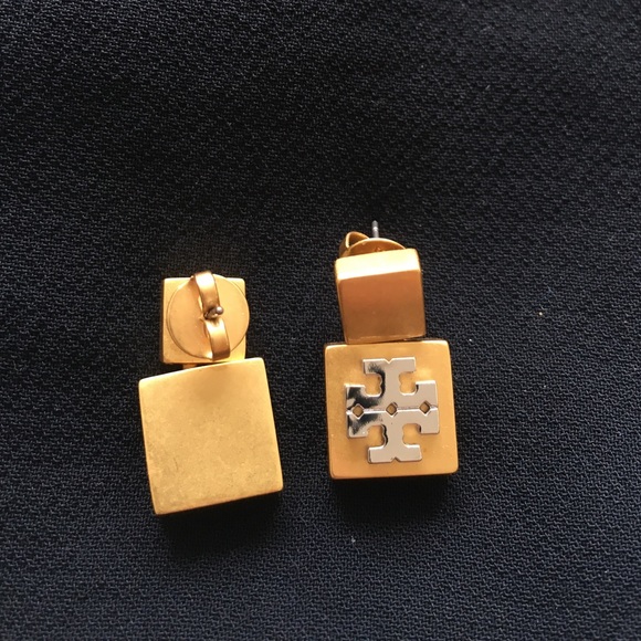 Tory Burch Double Square Earrings 🤩 - Picture 3 of 3